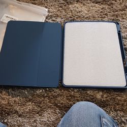 New Blue Ipad Pro 13 Case Asking $20 Must Pick Up Broadway And APACHE BUCKEYE AZ CASH ONLY PLS THANKS Check Out My Page All Types Of Stuff Downsizing 