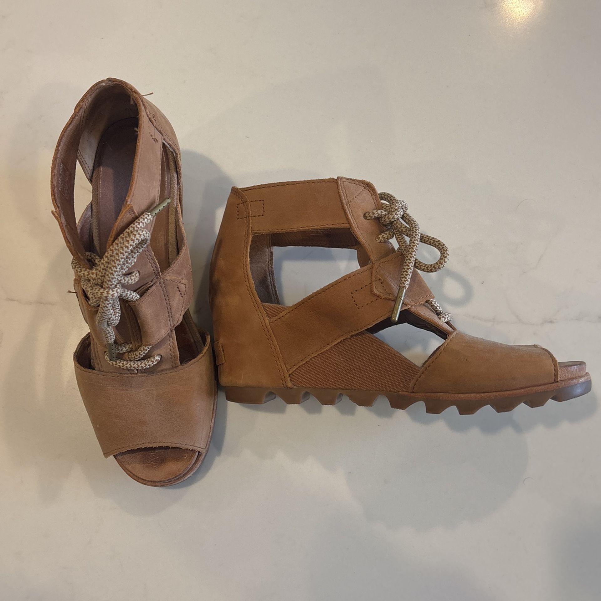 SOREL Lace Wedges (women 8.5)