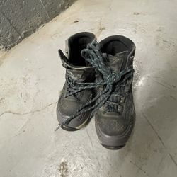 Vasque Boys Hiking Boots 5 USA, 4 UK, 37 EU, In Nice Condition
