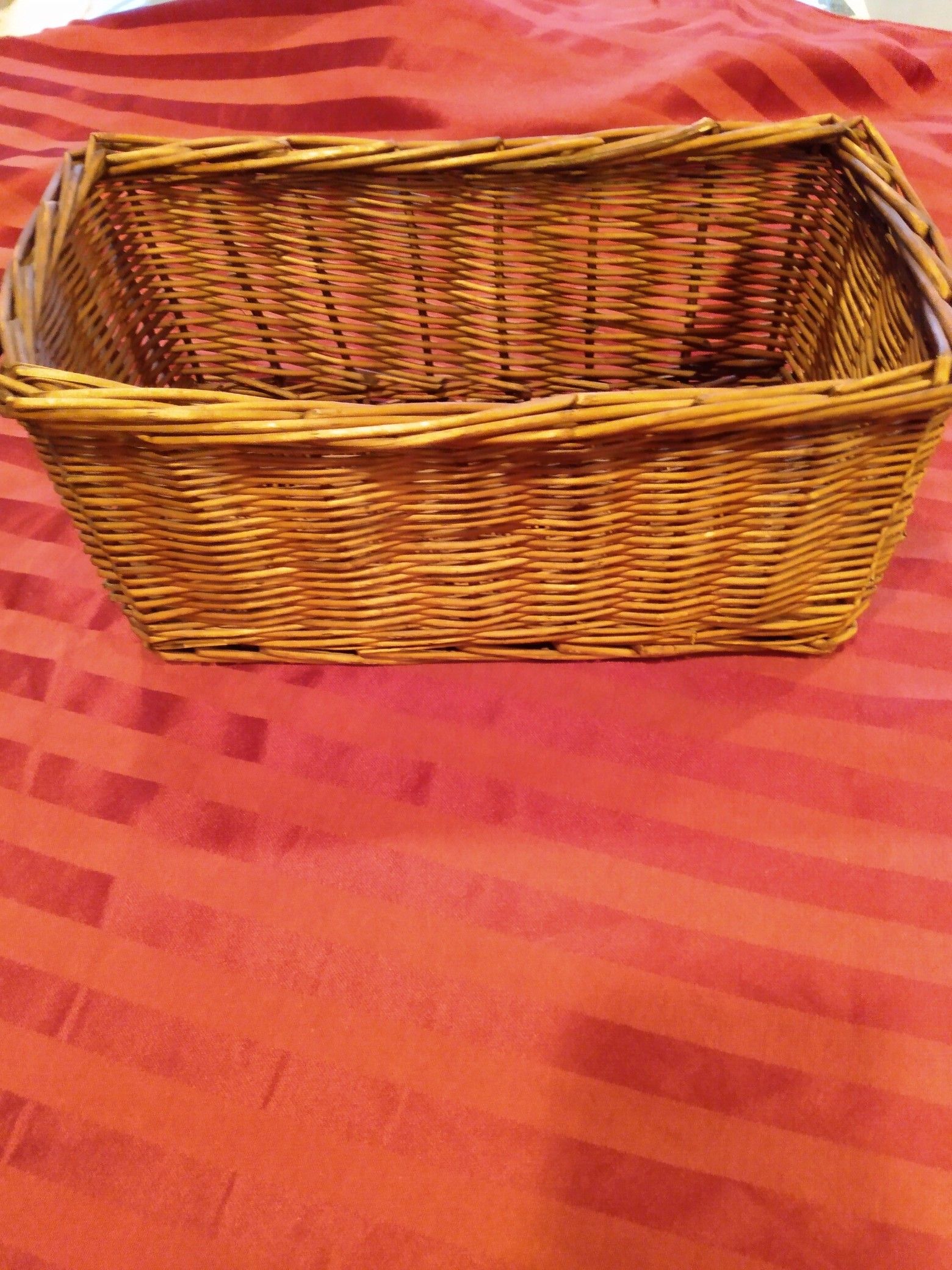 Wicker rectangular basket