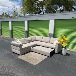 Sleeper Sectional Couch Sofa - Light Gray - City Furniture - Pullout Trundle Bed