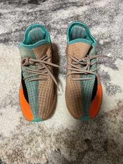 Woman’s shoes