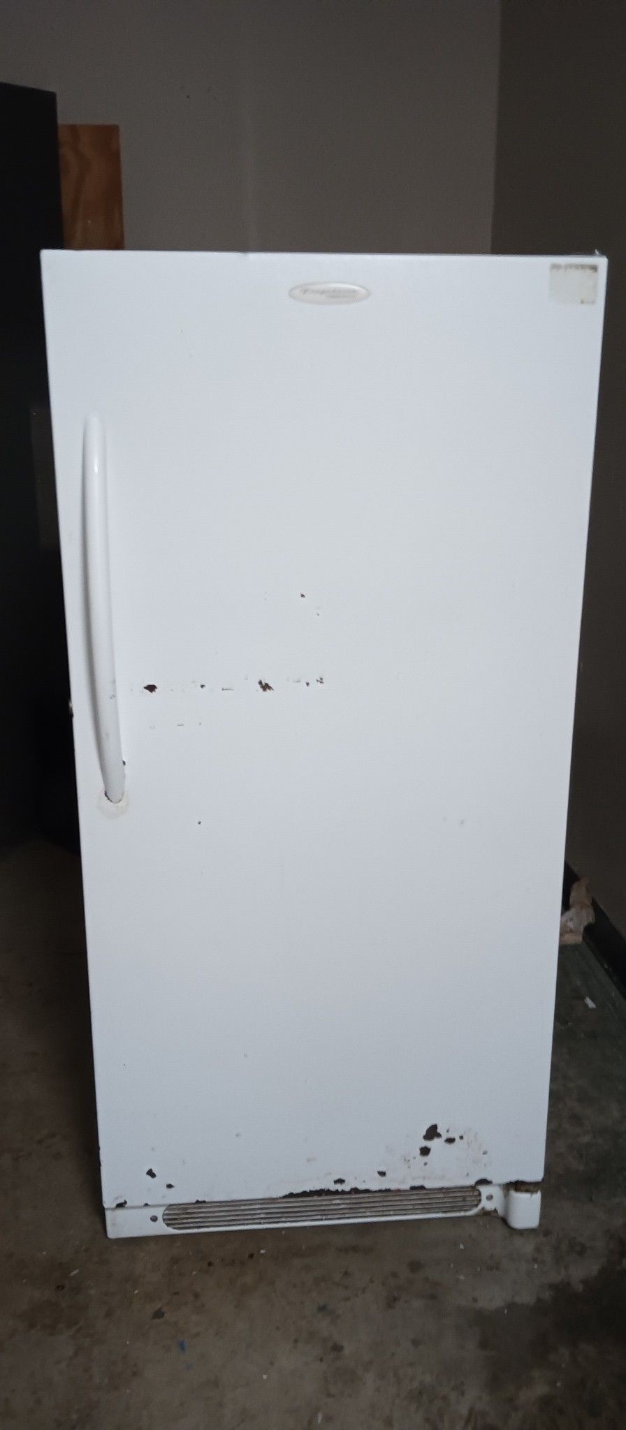 Frigidaire 13.7 Cu Ft Commercial Upright Freezer
