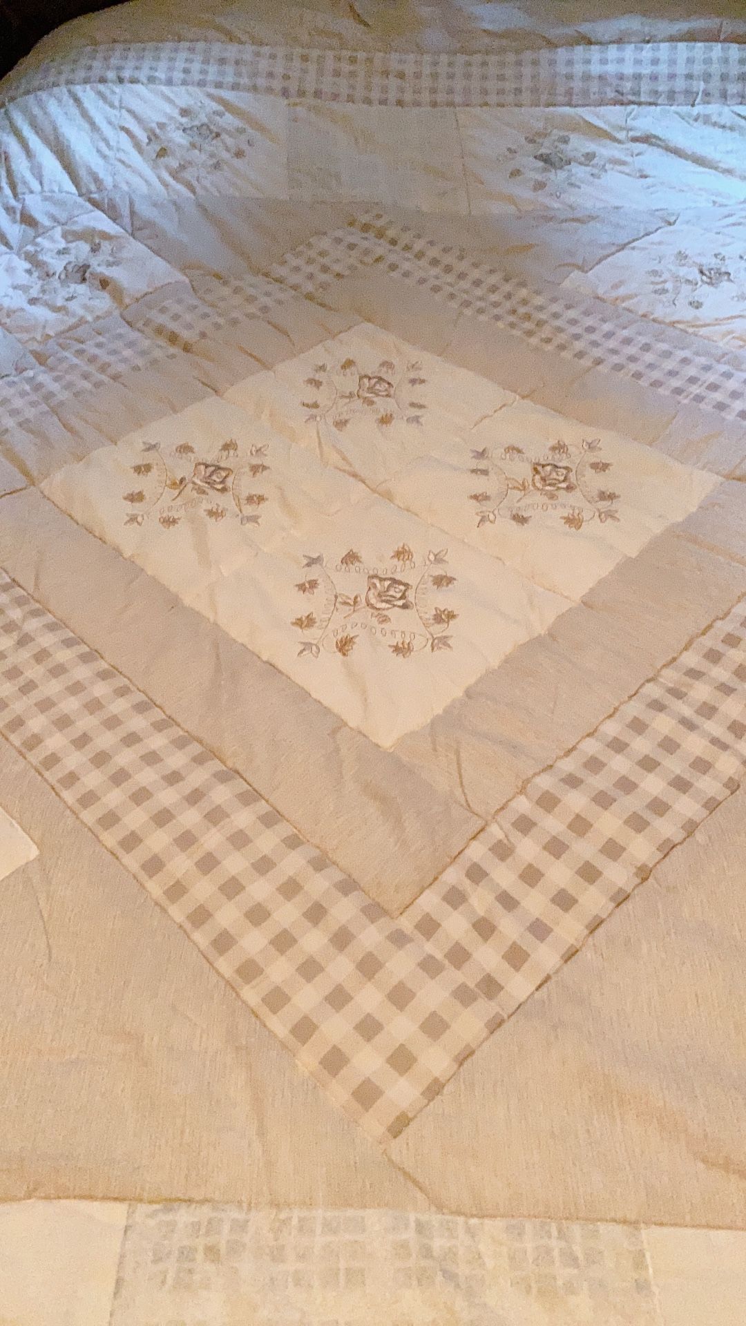 Brown Quilt Set