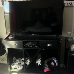 Selling Tv Stand/tv 