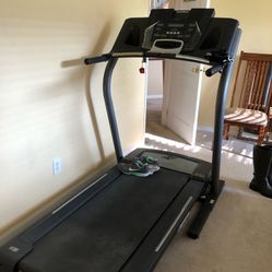Please note this item is available for pick up in winter garden Florida near the downtown area. This is a very good quality treadmill only 