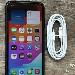 Apple iPhone XR - 64 GB (Factory Unlocked) Black - Smartphone
