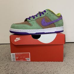 DS NIKE DUNK LOW VENEER SIZE 9.5