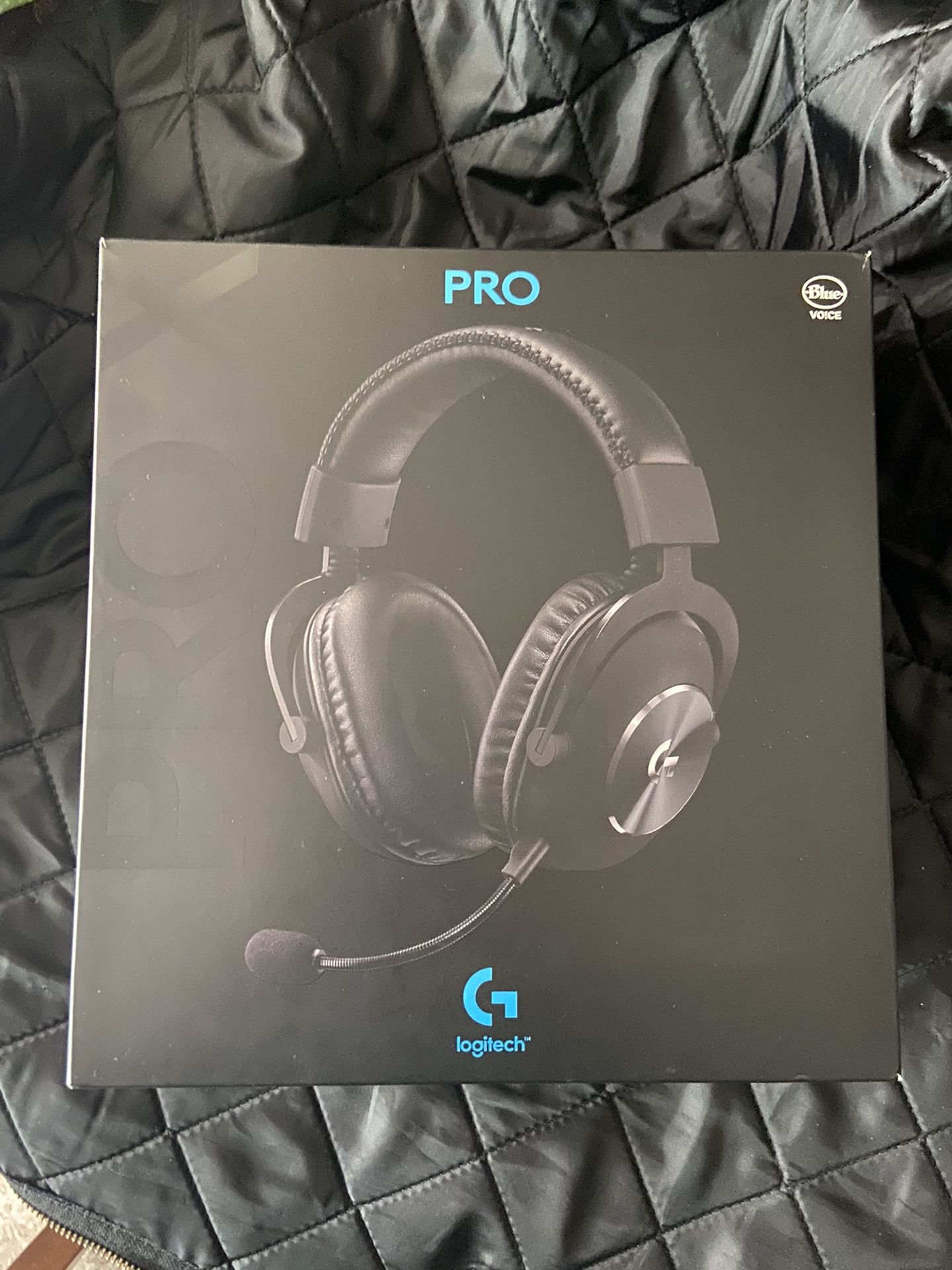 logitech g pro x gaming headset with 7.1 audio