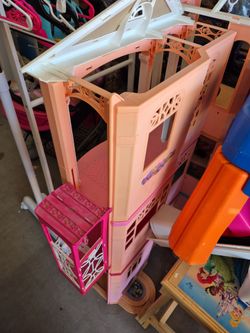 Barbie house $40