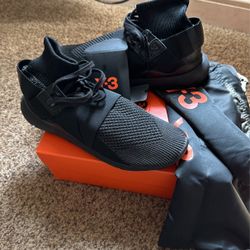 Adidas Y-3. Yorji Yamamoto 