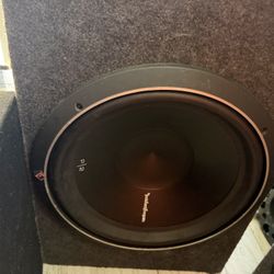 15 Inch Rockford Fosgate Sub