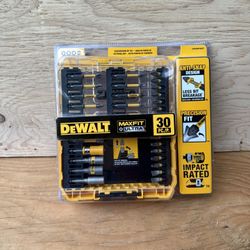 DEWALT MAXFIT ULTRA 1/4 in. Hex Steel Screwdriving Bit Set (30-Piece)