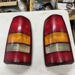 99-06 Silverado Tail Lights 