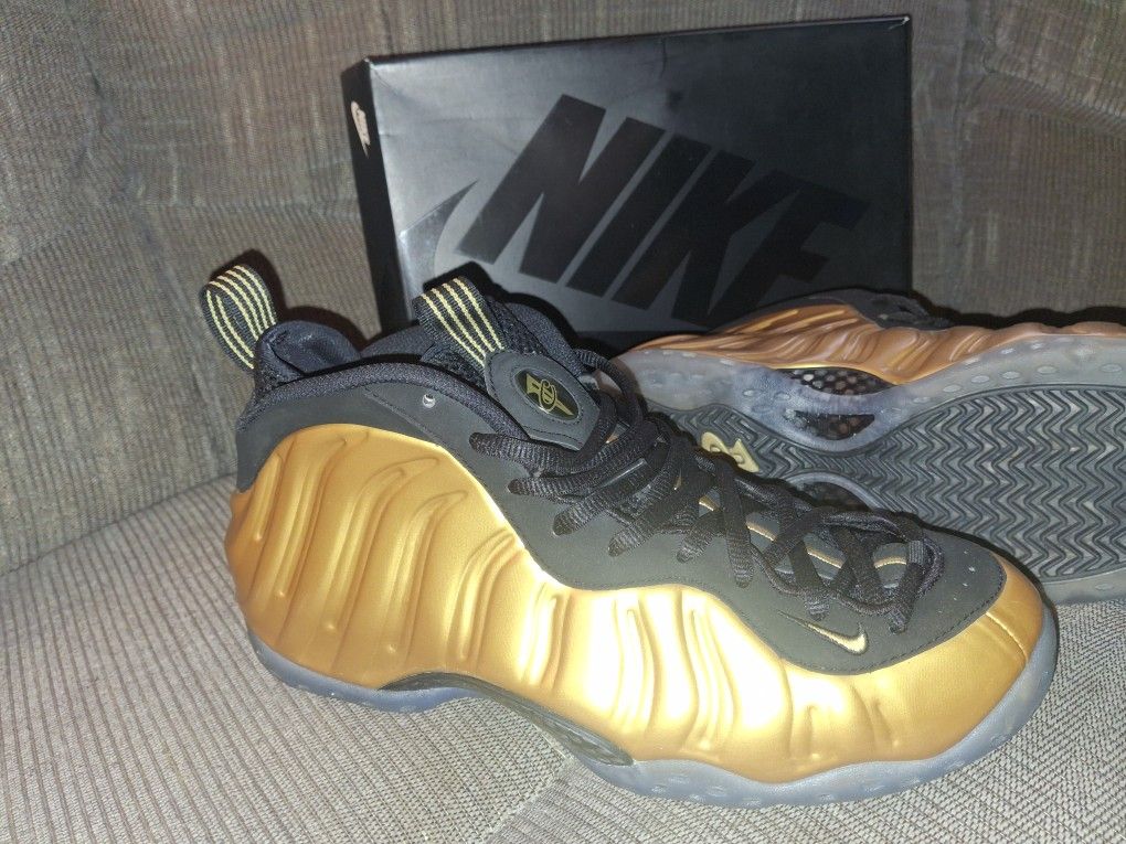 Nike Air Foamposite One "Metallic Gold"