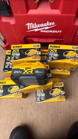 Dewalt XR Power Pack 20v Max 8 Ah Battery (NEW) (120 each Battery)