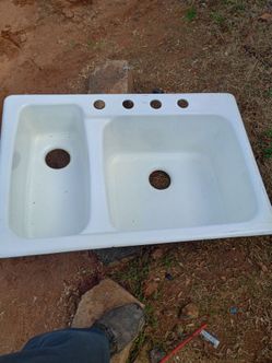 Cadt iron sink
