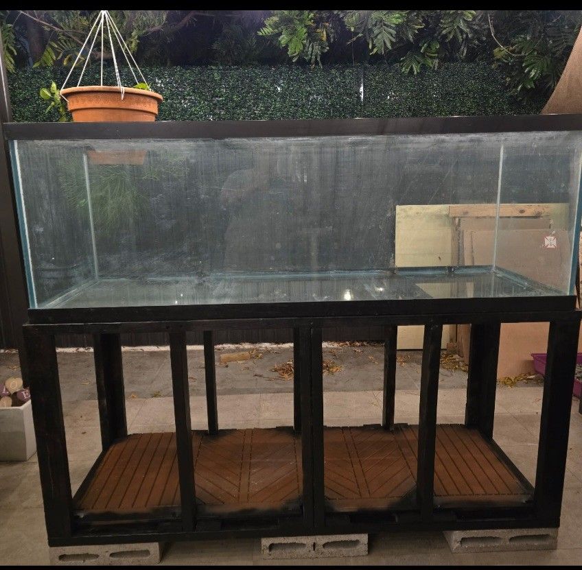 180 Gallon FISH TANK with Stand And Pump