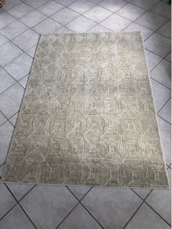DKNY 5 ft 3 in x 7 ft 3 in Area Rug