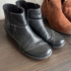 CLARKS Woman’s Bootie Shoe Black Size 9.5 Low Heel