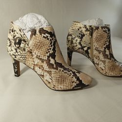 NIB Vince Camuto Boots In Size 9.5