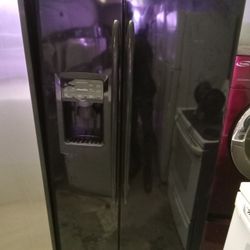 GE Refrigerator 