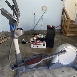 Elliptical workout machine Moving & Must Go now! 