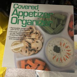 Covered Appetizer Organizer 