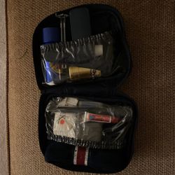 Delta Airline Business Travel Kit