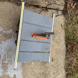 Rigid Table Saw 