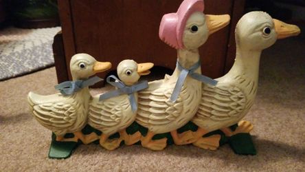 Vintage Cast Iron Door Stop 4 Ducks made in Taiwan
