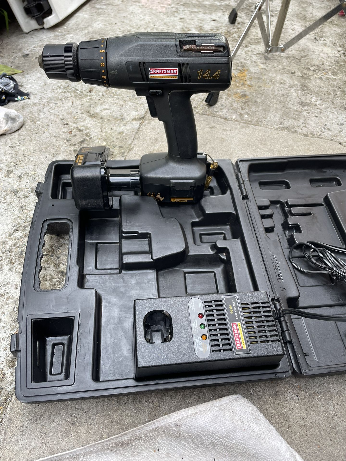 Craftsman Drill (taladro) for Sale in Los Angeles, CA OfferUp