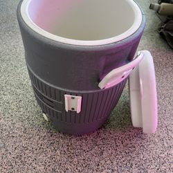 Igloo 5 Gallon Drink Cooler