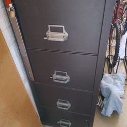 File Safe Locking Cabinet Plus 600 Other Items
