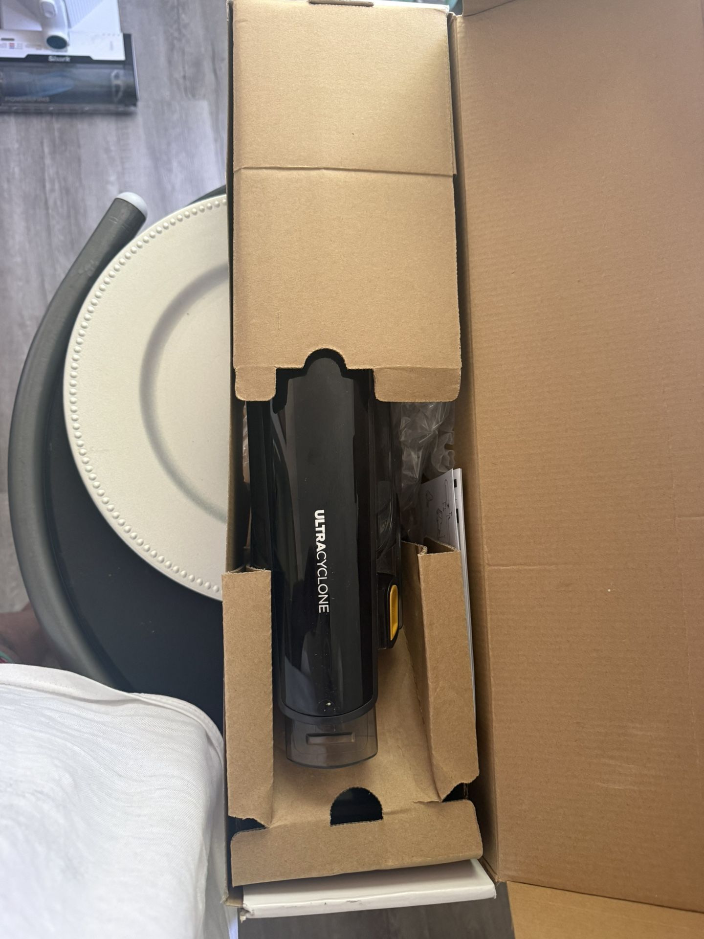 Shark UltraCyclone Pet Pro+ CH951 Cordless Hand Vac with Self New Ships Fasts