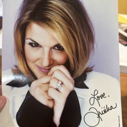 🎶 Signed Trisha Yearwood Photo – Authentic Country Music Autograph