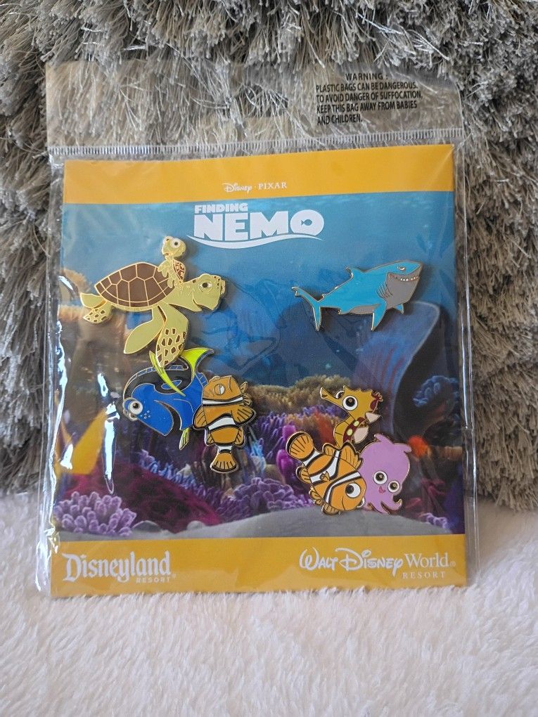 Disney Booster Pin Collection - Disney-Pixar's Finding Nemo