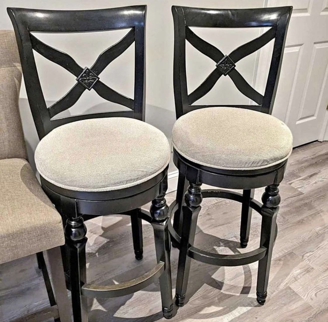 American Heritage Livingston Antique Set Of 2 Swivel Upholstered Wooden Barstool Chairs Furniture Ivory Cream