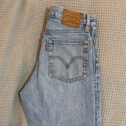 Wedgie Fit Levi’s