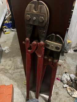 Heavy Duty 42” Bolt Cutters. 