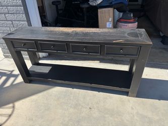 Free curbside Buffett table