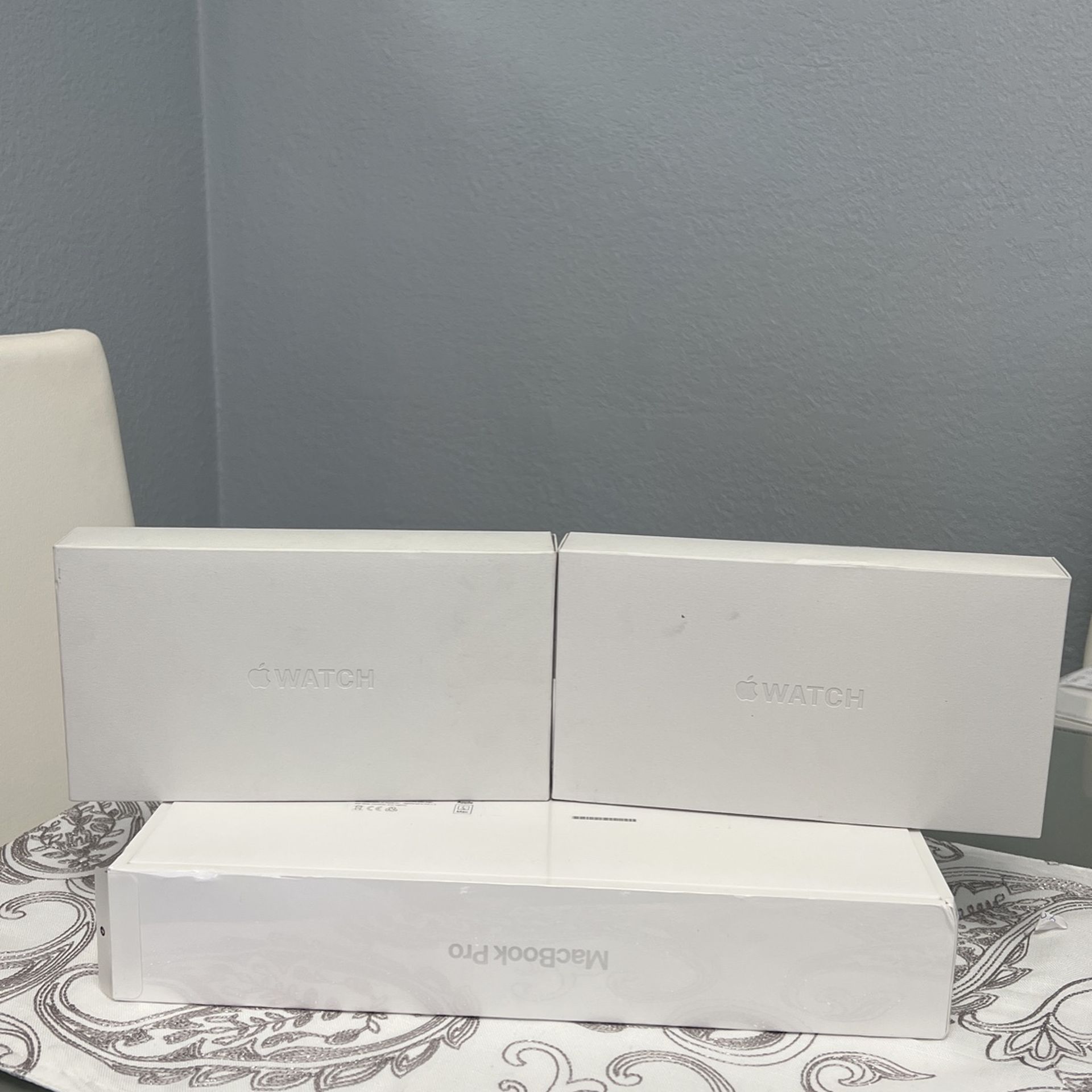 Apple Watch Ultra (GPS + Cellular) 49mm Titanium Case with Midnight Ocean Band Titanium