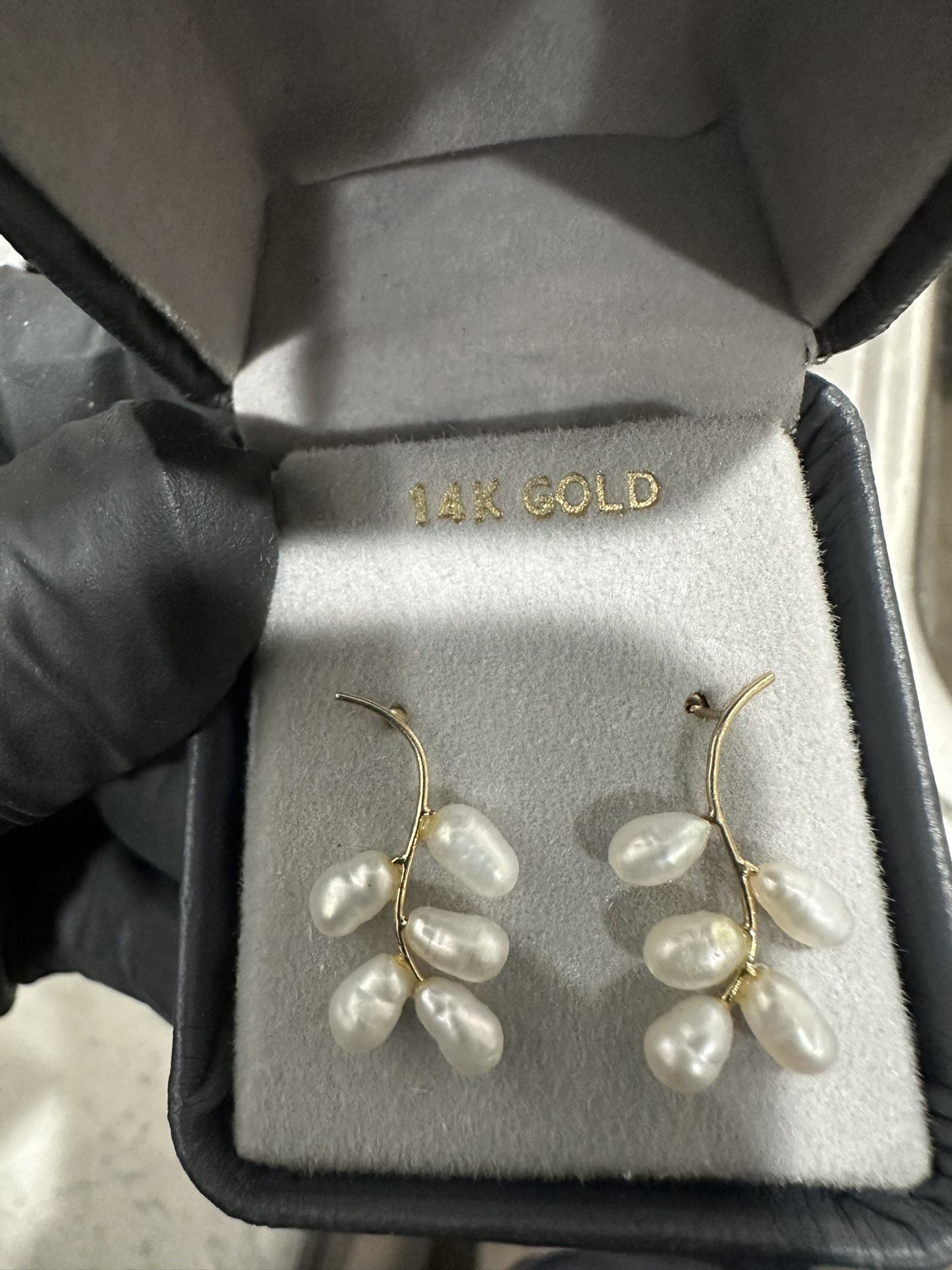 ✨ 14K Gold & Pearl Drop Earrings