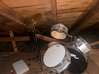 Kids drum set