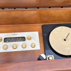 Capehart Antique Record Player/Radio 