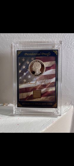 Richard Nixon Coin and relic