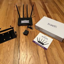Travlfi Journey XTR 4G LTE Router & Wi-Fi Extender 
