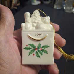 Lenox Holly Berry 1995 Fine Ivory Porcelain Christmas Ornament Toys In A Gift Bag W/24K Gold Accents 3.5"H X 2"W Mint Condition