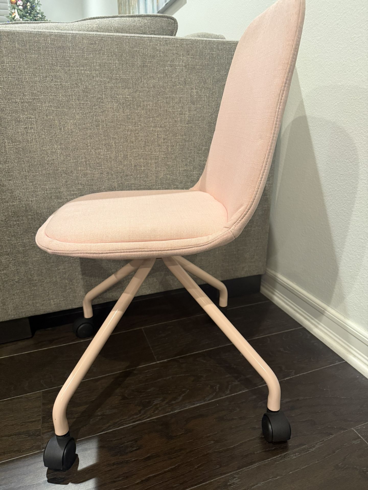 Girls Pink Rolling Desk Chair 