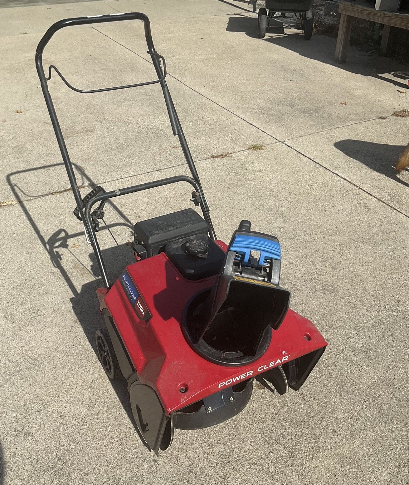 Toro 21” Power Clear 721E Gas Snow blower w/Electric Start